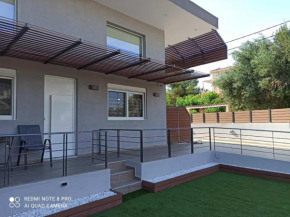 1Apartments Artemis luxury & low-cost transfer